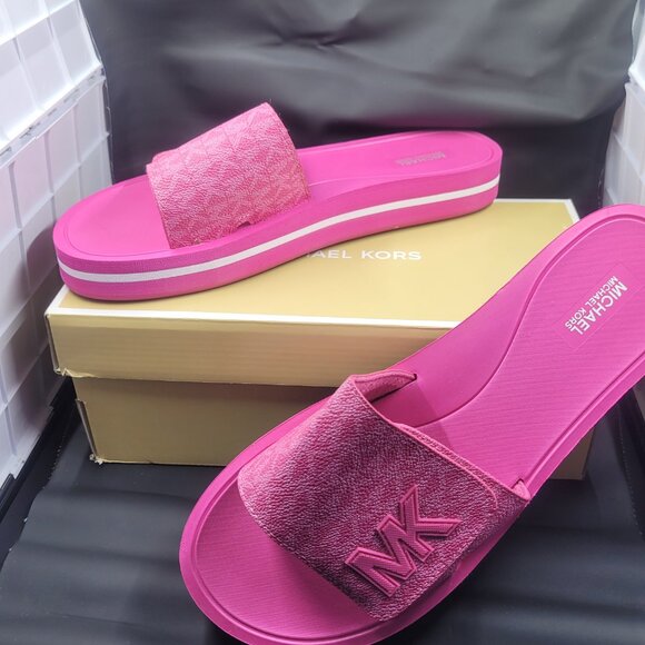 pink MK slides ONLY crossbody NOT INCLUDED but can be purchased separately - Picture 4 of 4